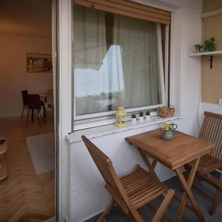 Sunny Near The Centar, Free Parking Apartment Split