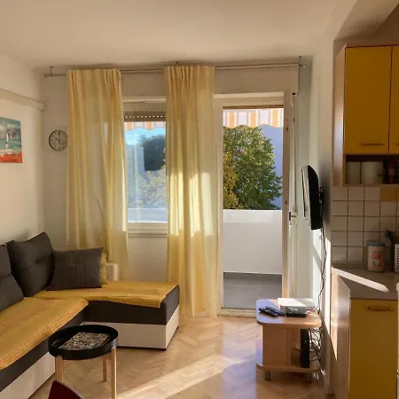 Sunny Near The Centar, Free Parking Apartment *