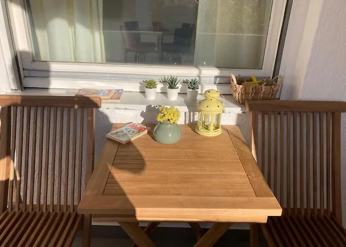 Sunny Near The Centar, Free Parking *