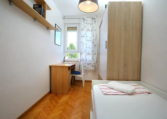 Sunny Near The Centar, Free Parking ספליט