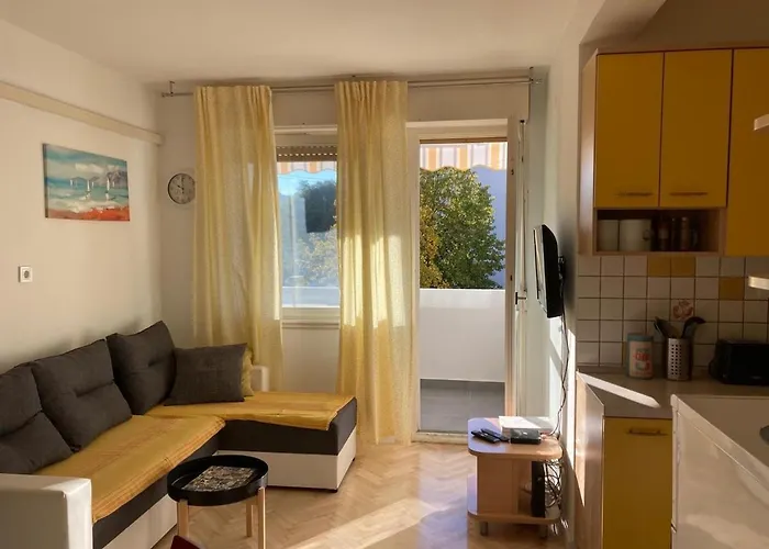 Sunny Near The Centar, Free Parking דירה *