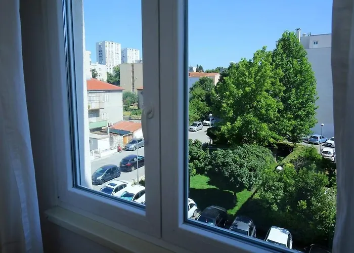 Sunny Near The Centar, Free Parking *