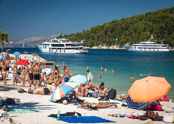 Sunny Near The Centar, Free Parking דירה *